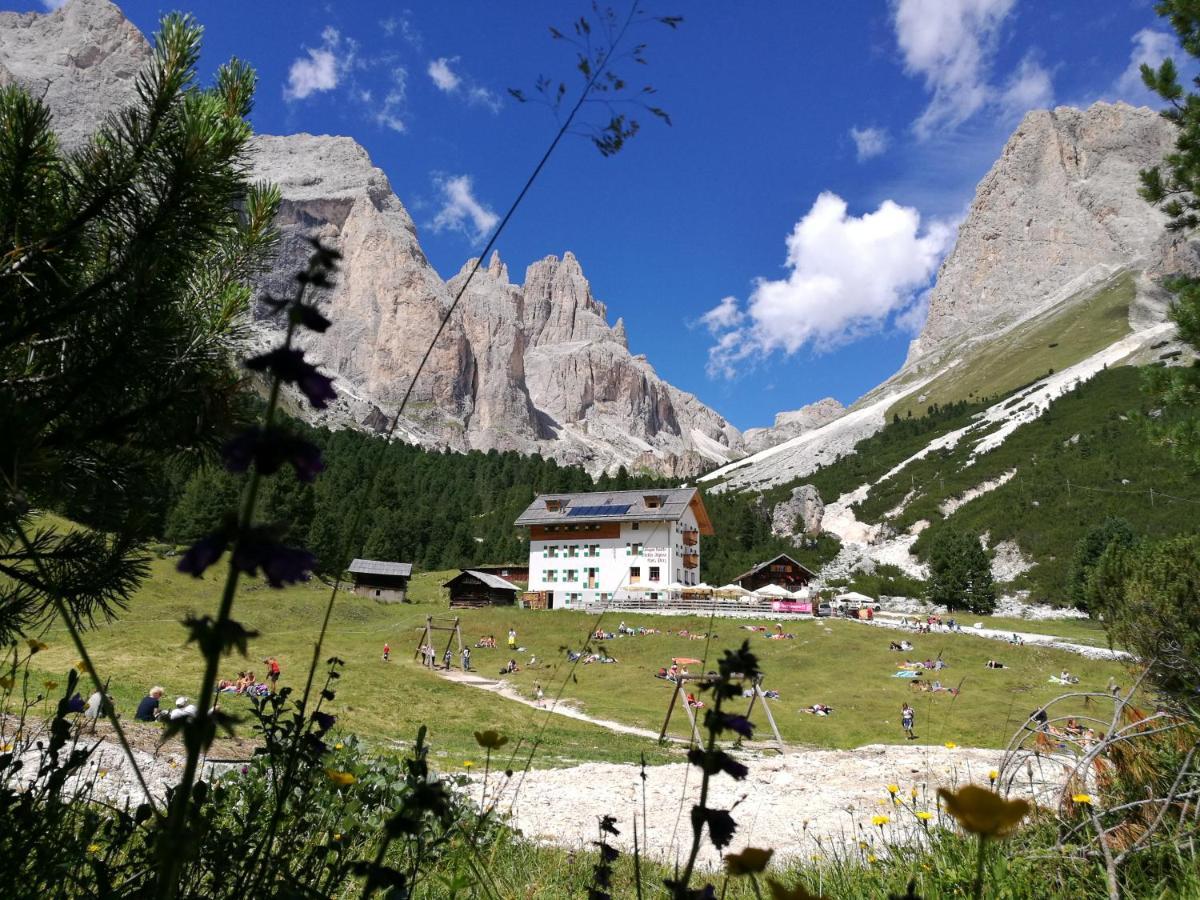 Rifugio Stella Alpina Spiz Piaz Per Escursionisti Hotel Pozza di Fassa Eksteriør billede