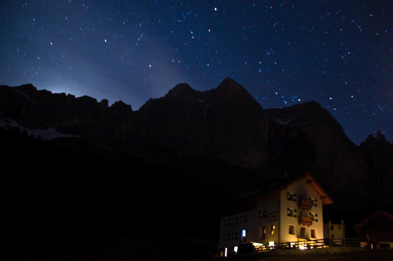 Rifugio Stella Alpina Spiz Piaz Per Escursionisti Hotel Pozza di Fassa Eksteriør billede