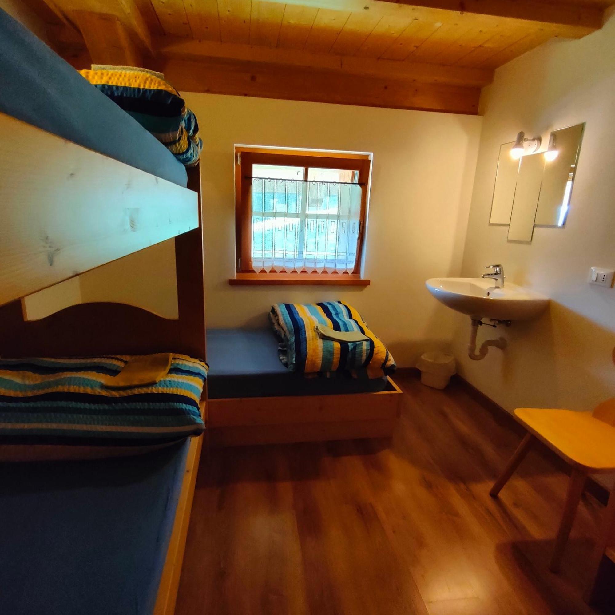 Rifugio Stella Alpina Spiz Piaz Per Escursionisti Hotel Pozza di Fassa Eksteriør billede